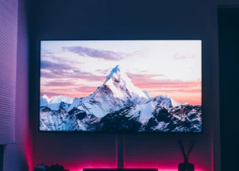 Screen Mirror iPhone to TV